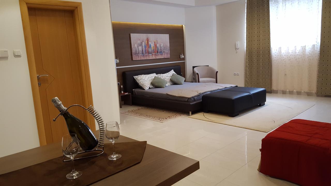 Centar Lux Vrsac 아파트 외부 사진