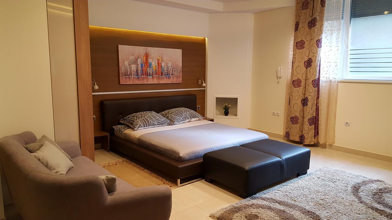 Centar Lux Vrsac 아파트 외부 사진