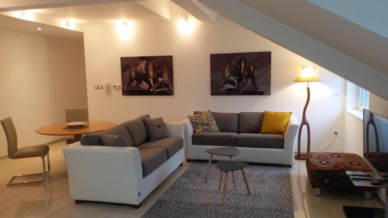 Centar Lux Vrsac 아파트 외부 사진