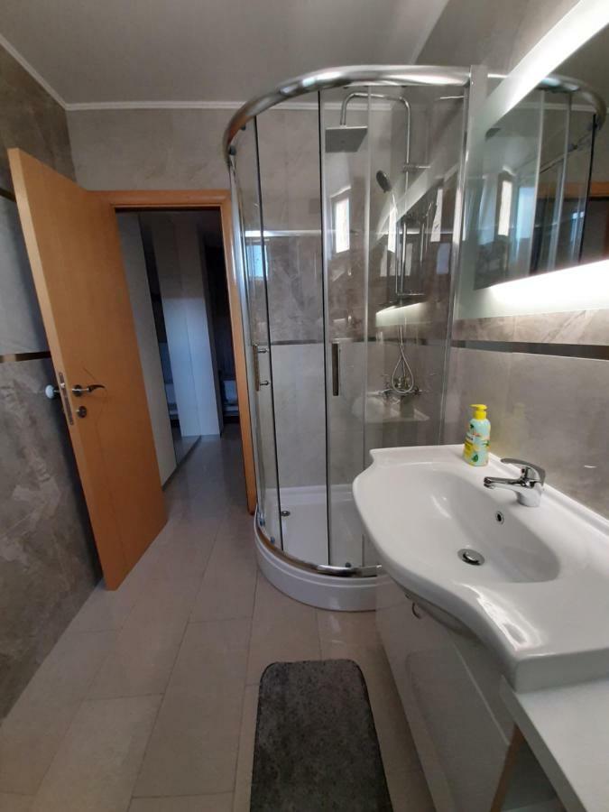 Centar Lux Vrsac 아파트 외부 사진